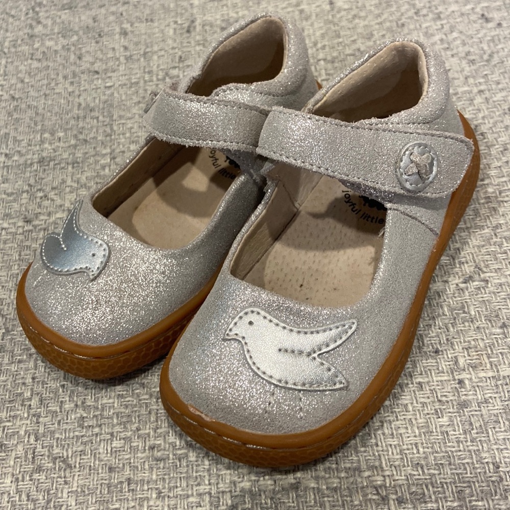 EUC livie & Luca “Pio Pio” Mary Jane style toddler shoes sz 6